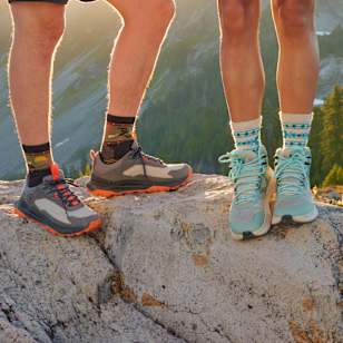 Women's Hike Retro Floral Mid Crew Socks - Moon Beam