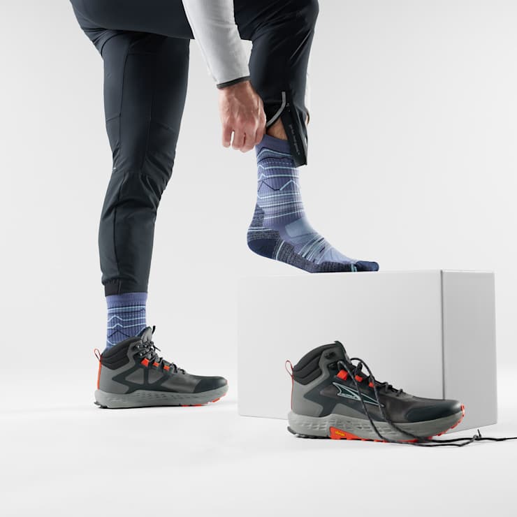 Hike Mountain Range Pattern Crew Socks image number 2