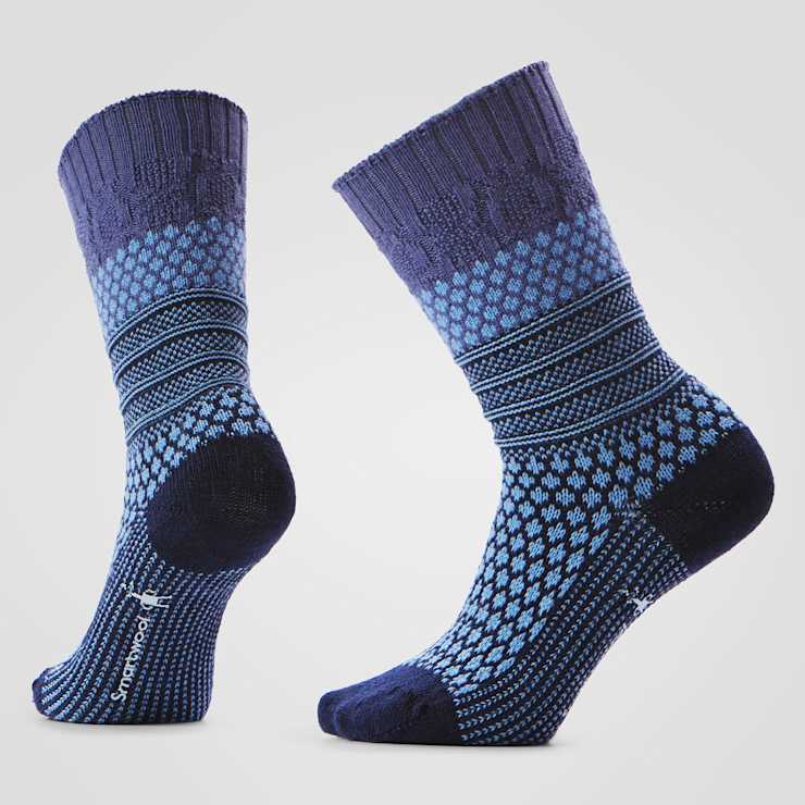 Everyday Cozy Popcorn Cable Crew Socks image number 1
