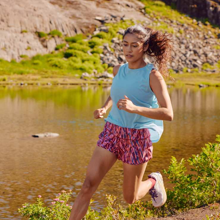 Women's Active Mesh High Neck Tank image number 4