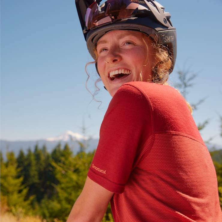 (取寄) スマートウール レディース マウンテン バイク ショート スリーブ ジャージ Smartwool women Mountain Bike Short Sleeve Jersey Black Women's Mountain Bike Short Sleeve Jersey - Smartwool US