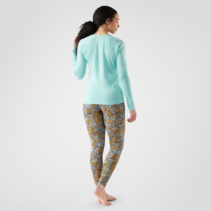 Women's Classic Thermal Merino Base Layer Crew image number 2